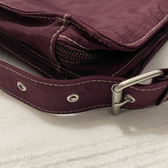 Eddie Bauer Dark Burgundy Crossbody Bag EUC - Picture 8 of 12